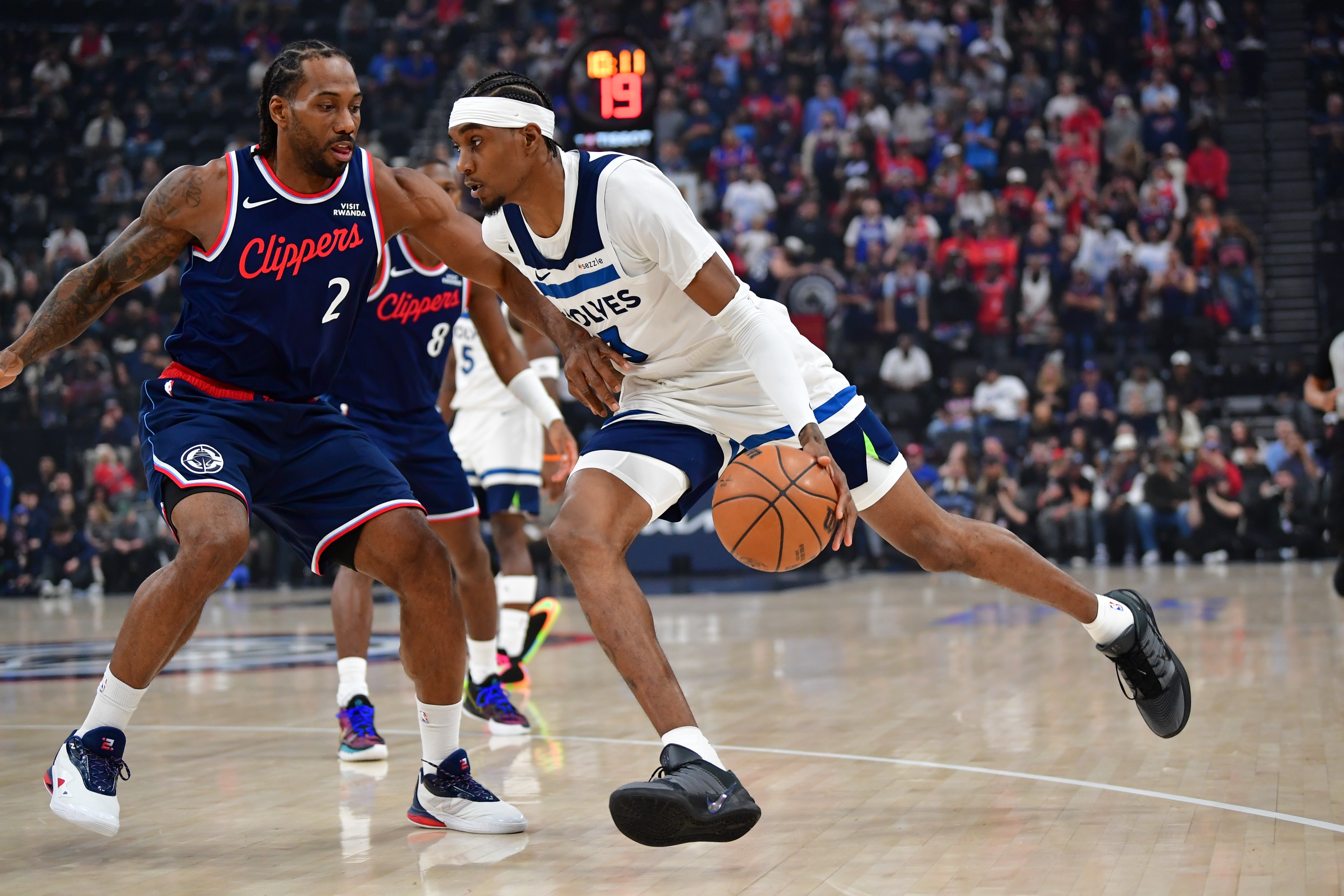 开云体育-听说你很能防？伦纳德近2次面对麦丹 场均43分&amp;三分命中率55.0%